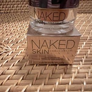 NIB Naked Skin Ultra Definition Loose Finishing Powder - Naked Dark 0.28oz